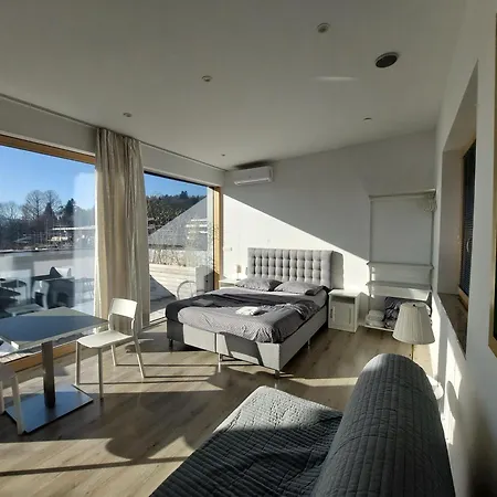 לינה וארוחת בוקר Sunny Terraces Rose Valley,