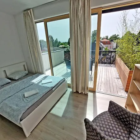 Sunny Terraces Rose Valley, לינה וארוחת בוקר לובליאנה