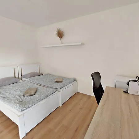 לינה וארוחת בוקר Sunny Terraces Rose Valley,