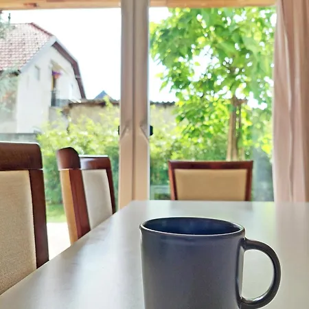 Sunny Terraces Rose Valley, לינה וארוחת בוקר לובליאנה