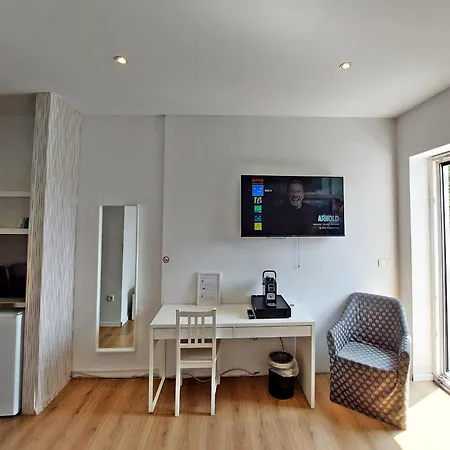 לינה וארוחת בוקר Sunny Terraces Rose Valley,