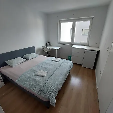 Sunny Terraces Rose Valley, לינה וארוחת בוקר 3*