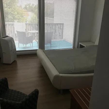 Sunny Terraces Rose Valley, Bed & Breakfast Lubiana