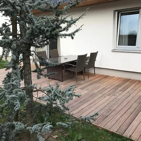 לינה וארוחת בוקר Sunny Terraces Rose Valley,