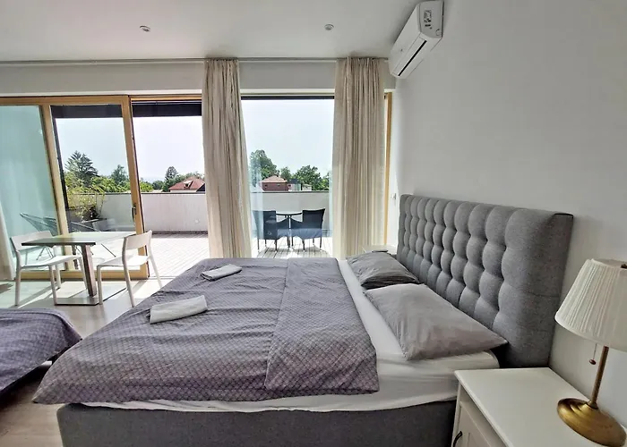 Sunny Terraces Rose Valley, Bed & Breakfast