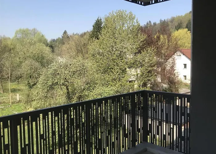 Sunny Terraces Rose Valley,