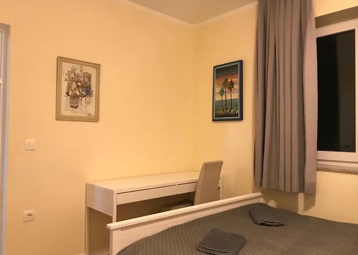 Sunny Terraces Rose Valley, Bed & Breakfast