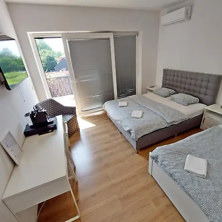 Sunny Terraces Rose Valley, Ljubljana